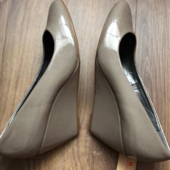 Alfani  patent leather shoes size 7.5 - Picture 9 of 10